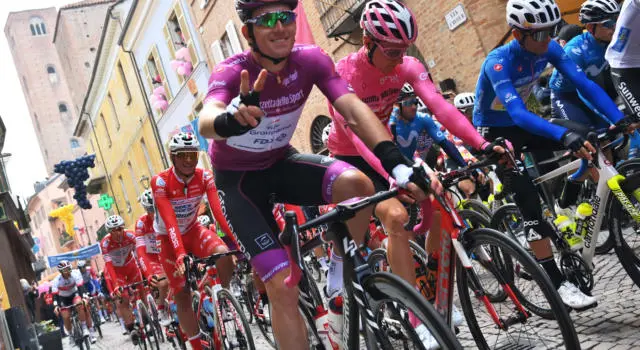 Il Giro d’Italia e dei Bons Vivants al via da Torino: prima tappa al ristorante!